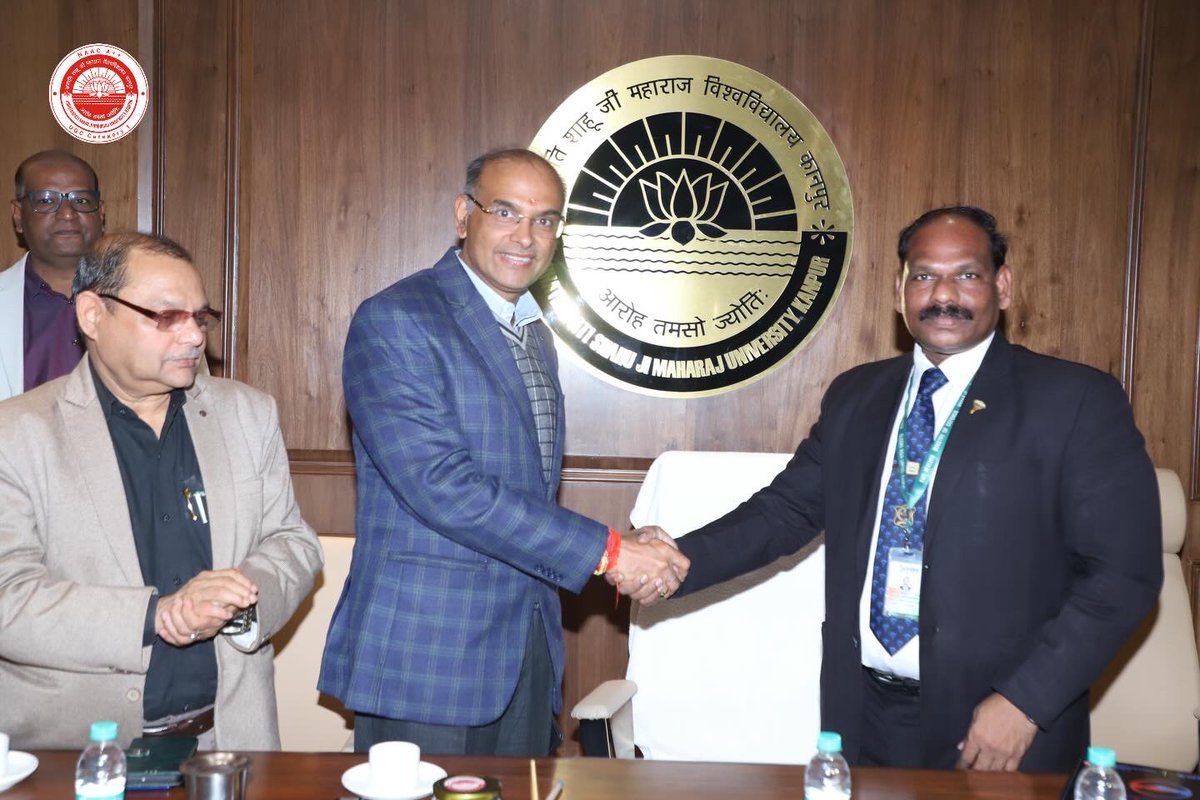 csjmuofficial's tweet photo. CSJM University, Kanpur signs an MoU with Gliders India Limited to foster academic and industry collaboration.
@OpfGil
#CSJMUniversity
#GlidersIndia
#IndustryAcademia
#AcademicCollaboration
#HigherEducation https://t.co/t9M3oFsfjQ