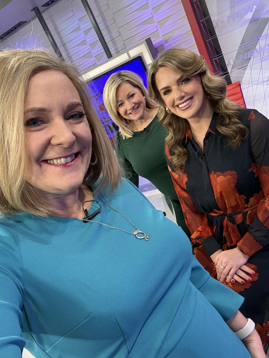 Megan Salois 💧☔️☀️ tweet media