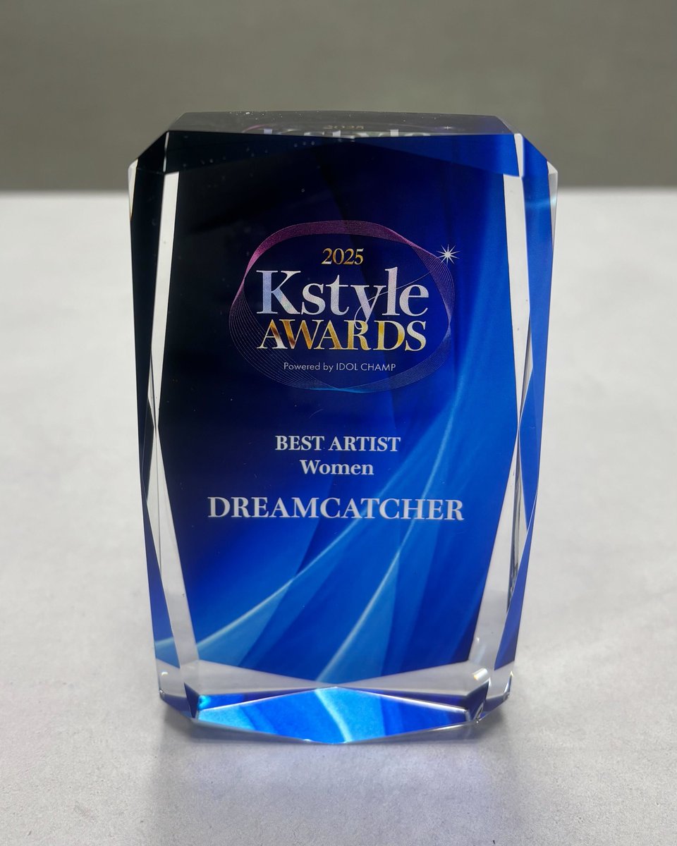 R29Zy's tweet photo. Congratulations again to our girls! 👏This trophy is beautiful!❤️
I hope the members will show this to us later!🙏
Thank you Somnies for supporting our 7 Dreamies as always~

#Dreamcatcher #드림캐쳐
@hf_dreamcatcher https://t.co/9UoRMDVDTA