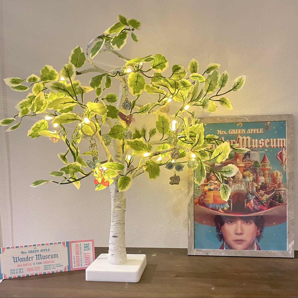 ミセスのWonder Museumで売り切れだったステンドグラスキーホルダーを