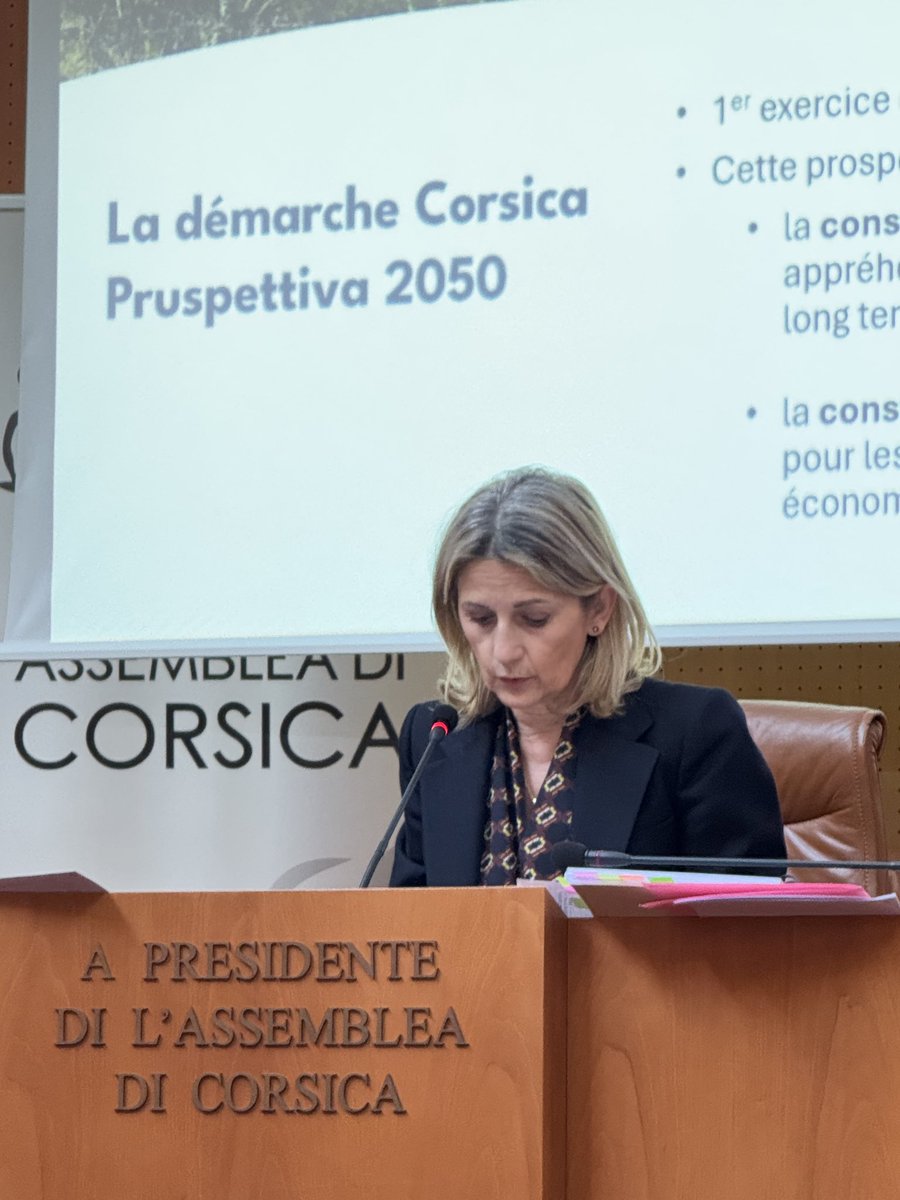Fierté et plaisir d'avoir présenté hier les quatres scénarios de Corsica Pruspettiva 2050, que nous avons ainsi livrés au débat politique de l’<a href="/AssembleeCorse/">Assemblea di Corsica</a> , avant de le proposer au débat citoyen dans les semaines et mois à venir. Le rapport est à retrouver ici: