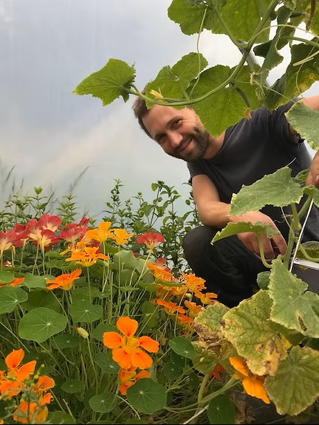 OGAgrowers's tweet photo. Check out the latest #OrganicGrower podcast. In this episode, James talks to Dan Betterton of The Kitchen Garden People, based at @realfarmed Oxfordshire. https://t.co/5Sa4IEgQJ2 https://t.co/kjkqUxYyfr