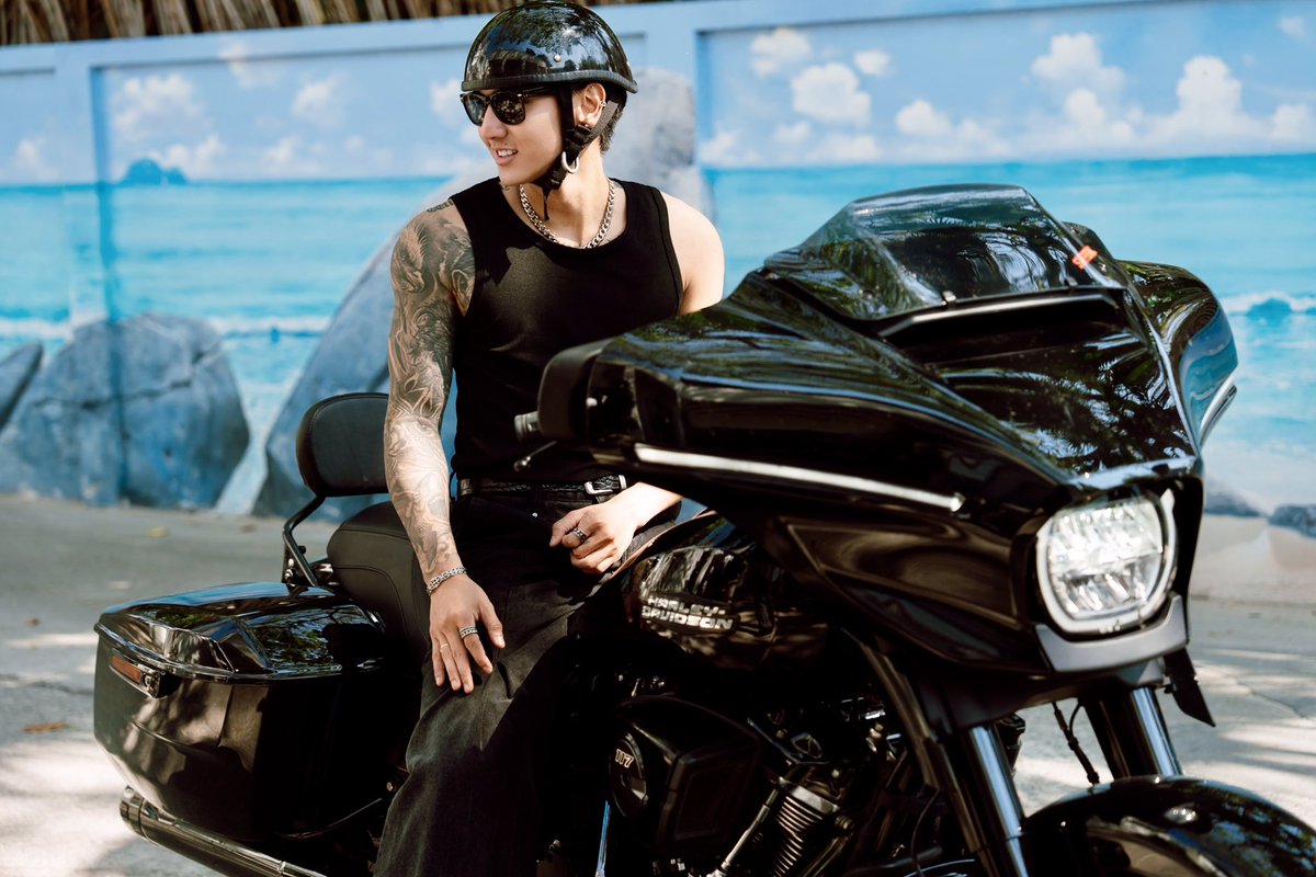 Mr. Bee 
#บีอภิสิทธิ์ 
#beeapisit