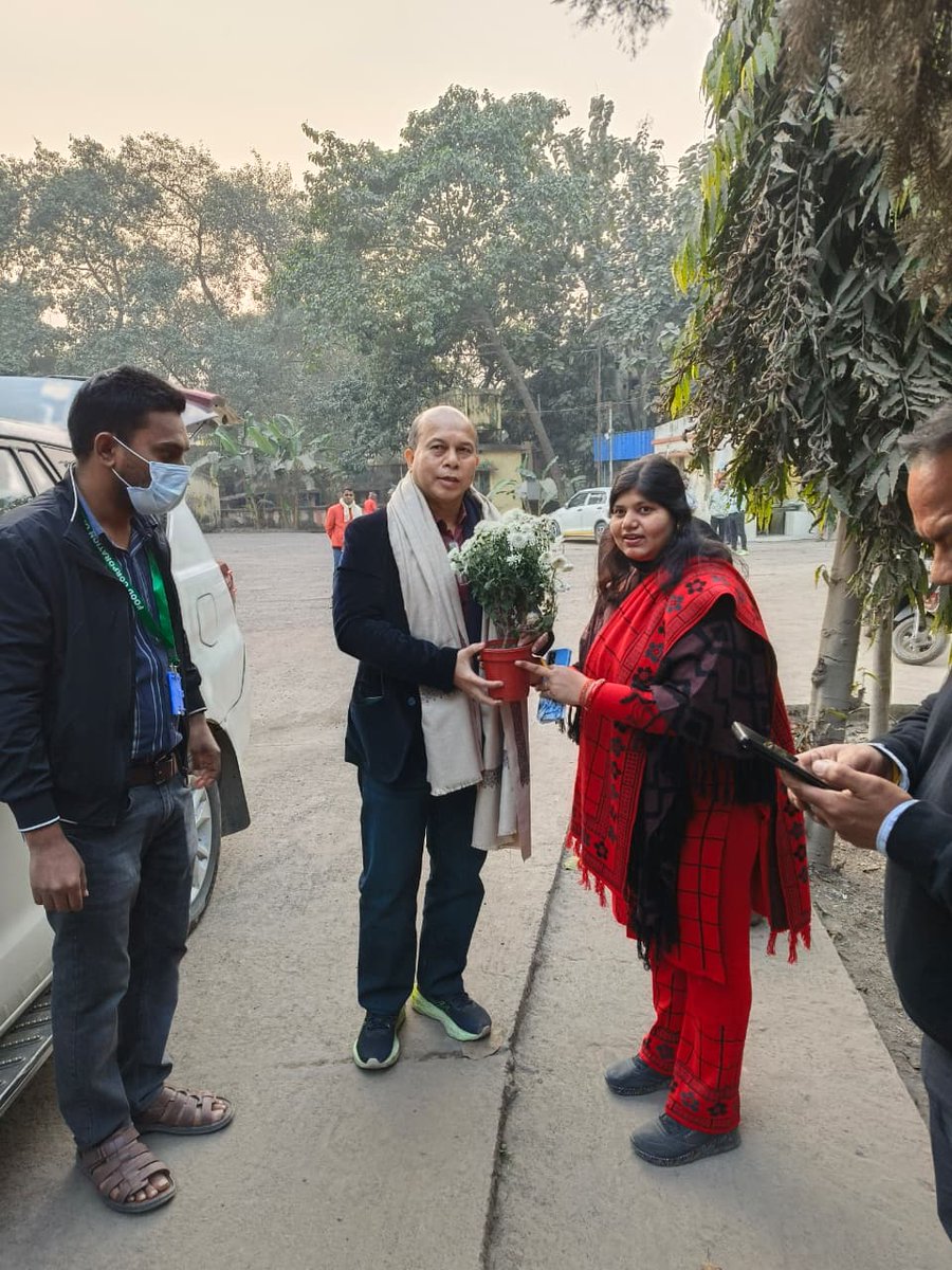 फ्लाइट लेफ्टिनेंट (सेवा निवृत्त) आदरणीय श्री मनोज कुमार गोगोई, कार्यकारी निदेशक (पूर्व) का मंडल कार्यालय, मालदा एवं खाद्य संग्रह भण्डार, मंगलबाड़ी का दौरा दिनांक- 14 एवं 15 जनवरी 2026 को सफलतापूर्वक सम्पन्न हुआ ।