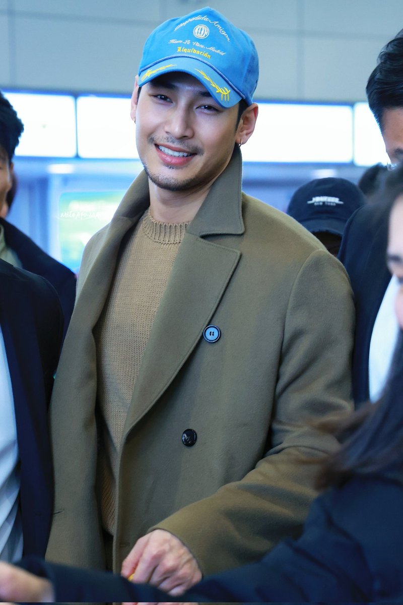 He looks like a Korean drama actor 😭🫰
#ApoNattawin