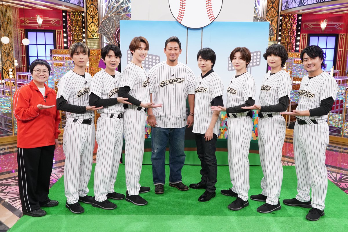 oricon's tweet photo. 📺Golden SixTONES

櫻井翔＆中田翔❗️超異色の"ダブル翔"
ヤンチャな男子8人が大暴れ💥

櫻井翔vsアキラ100%
→絶対にミスれないお盆芸に初挑戦

中田にメンバーがビビりまくり
ランドセルで人生初の小学生コント⁉️
こわもての中田が笑いっぱなし
https://t.co/lWUYlHOwWj

#GOスト https://t.co/emVU0jJqyH