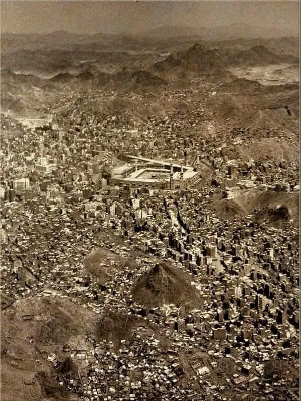 الشريف عبدالعزيز بن عبدالله آل عجلان القاسمي tweet media