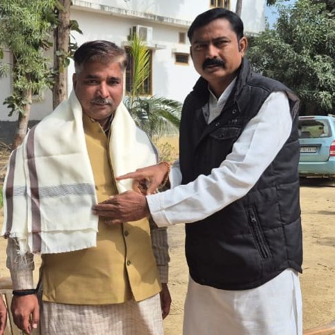 जनपद देवरिया प्रवास के दौरान लाल बहादुर शास्त्री गन्ना किसान संस्थान, उत्तर प्रदेश, लखनऊ के पूर्व उपाध्यक्ष (दर्जा प्राप्त राज्य मंत्री) श्री नीरज शाही जी से उनके देवरिया स्थित आवास पर शिष्टाचार भेंट की।