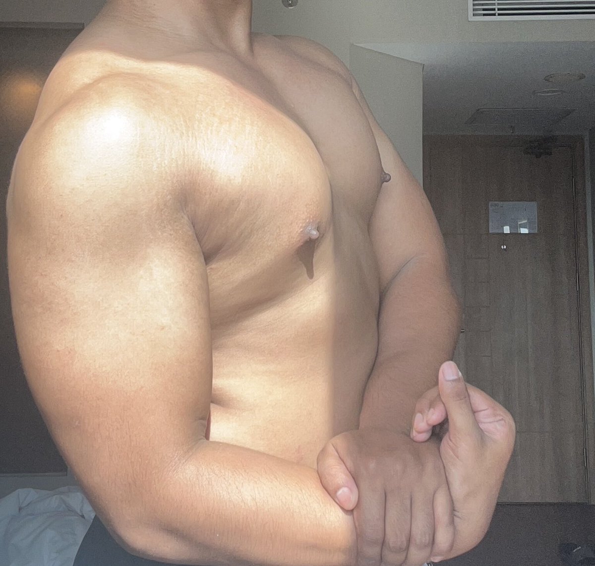 babyhyperdad's tweet image. Pentil ku sange