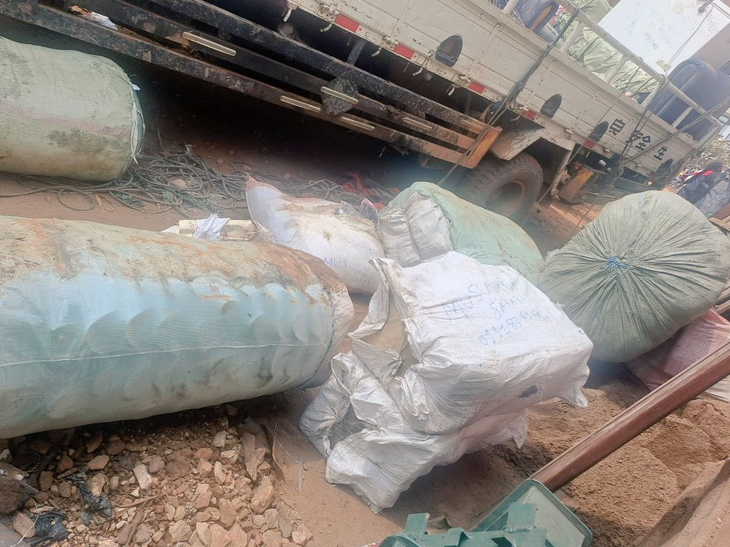 fermecongo's tweet image. #Urgence à #Butembo: les services de sécurité interceptent une cargaison de tenues M23/RDF en provenance de l'ouganda