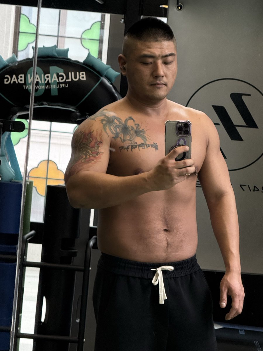 asproslee's tweet photo. 终于摸到纸包鸡门槛了 https://t.co/SFG8dGQFan