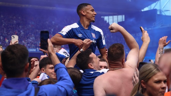 TheCityVent tweet media