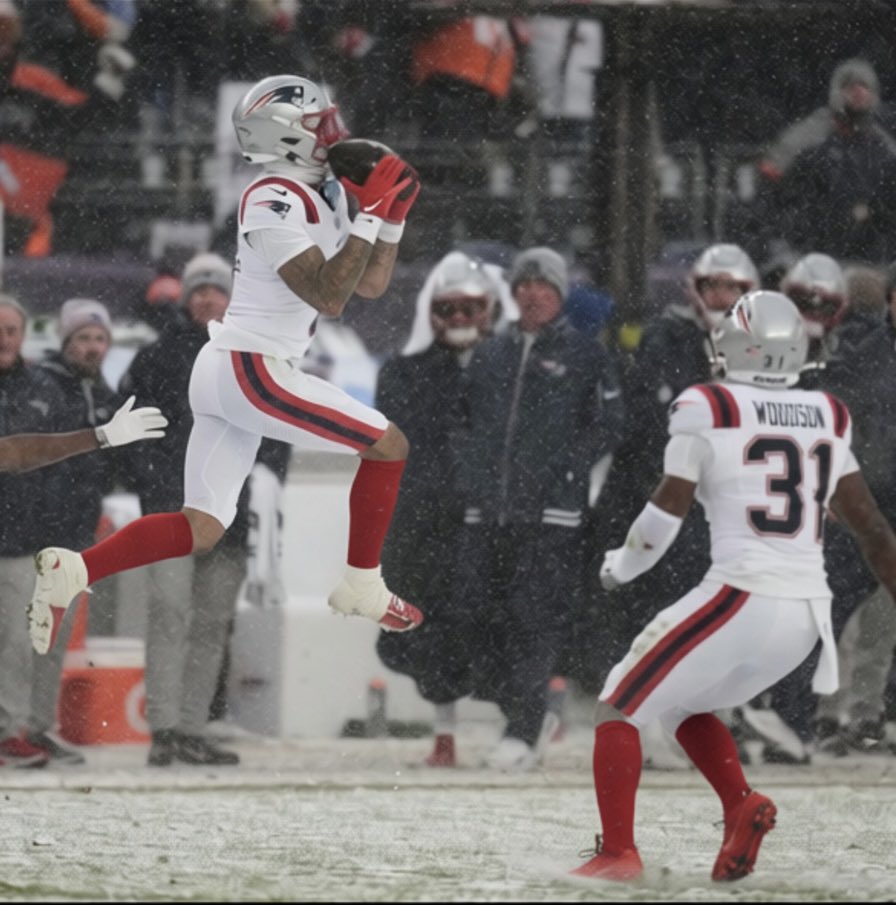 Nichol_ass23's tweet photo. @p_bo55 @fashion_nfl Red socks would be a huge upgrade https://t.co/UF7IBW0VIq