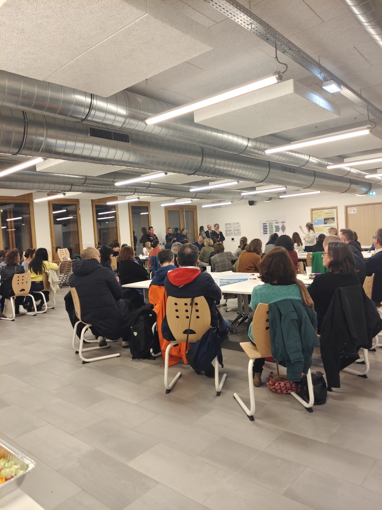 Image de Préfet des Pays de la Loire et de Loire-Atlantique - #QPV | Tom Follet, sous-préfet, était présent au forum de la Cité Éducative de #Bellevue ce 29 janvi