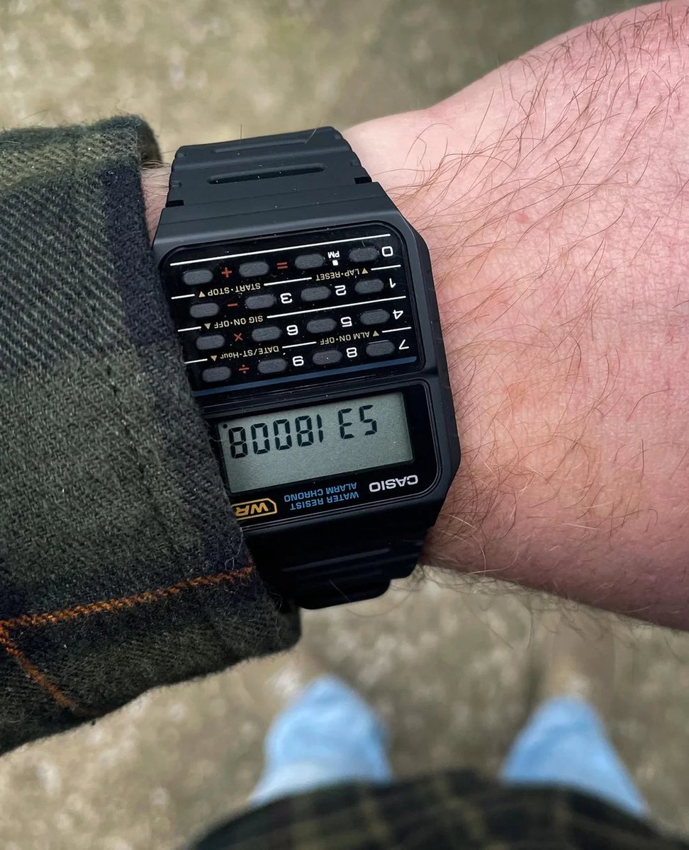 GlobalWatchClub's tweet image. Can your Rolex do this though?!