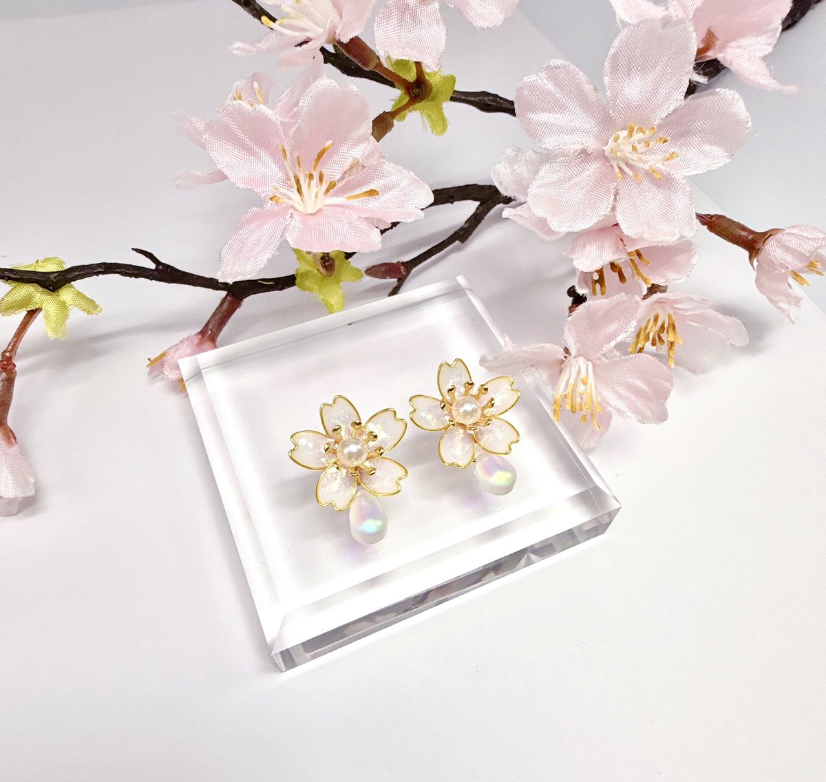 【プレゼント企画】

2/7(土)より順次minneにお出しする桜アクセサリーシリーズに先駆けて、

桜ピアス
(イヤリング、アレルギー対応可)
を1名様にプレゼント致します

【応募方法】
planetをフォロー&amp;このポストをリポスト
【期間】
1/30〜2/3(24時)まで

皆様のご参加、お待ちしてます