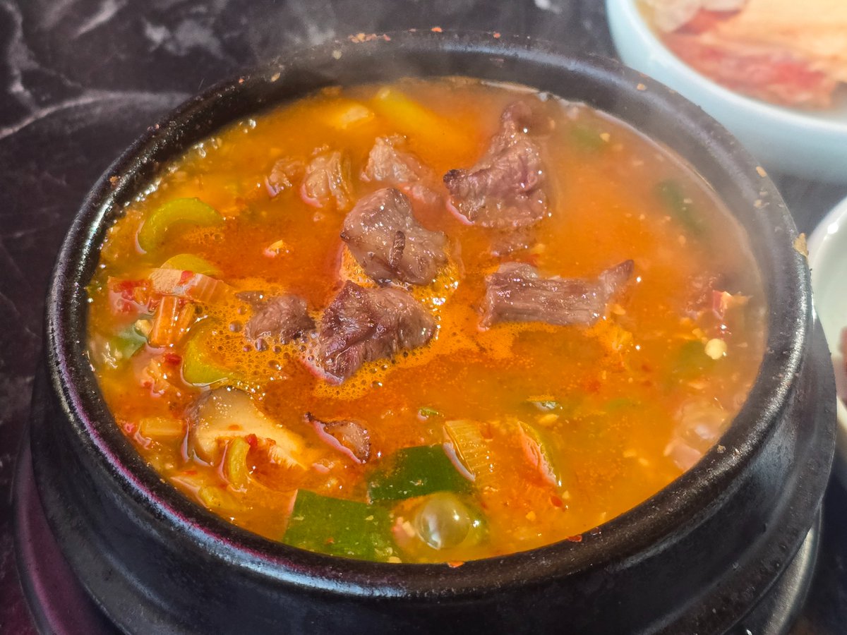 woop482's tweet image. 저기압일땐 고기앞