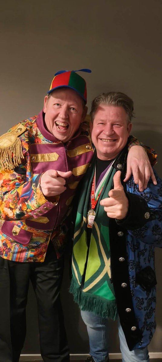 ANDREPRONK's tweet photo. Zo regelmatig kom ik mijn maatje Dennis Rietberg tegen in het land maar ook wel eens privé altijd gezellig!!
Vorige week weer even een mooie foto gemaakt
#Denys #carnaval2026 https://t.co/wqZ5lZqVzJ
