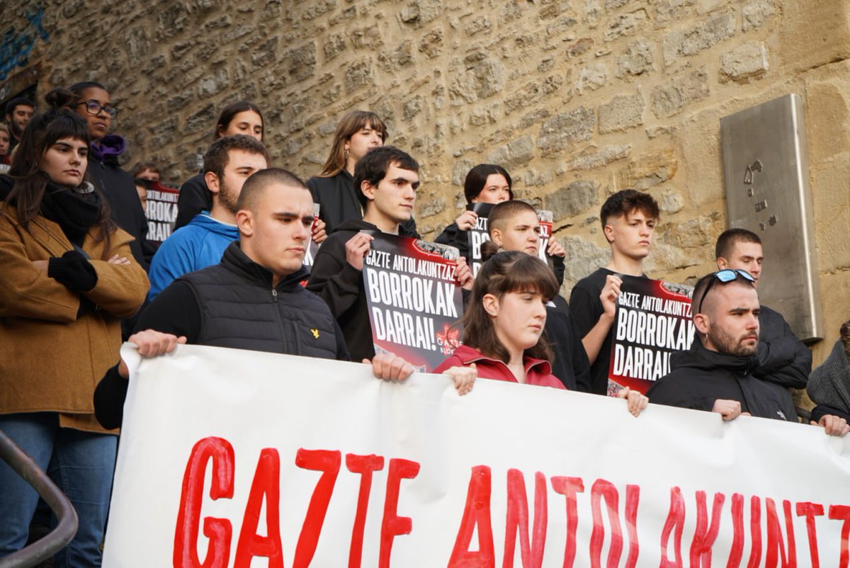 halabedi's tweet photo. Gazte Blokearen baitan antolatzeko deia egin dute

https://t.co/0ShoKfjcEx https://t.co/ucgyNqrO0j