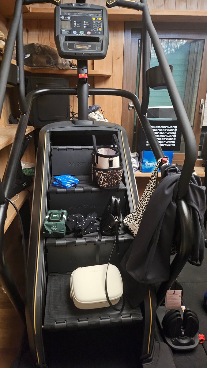 우리 집엔 600만원짜리 수납 공간 있음..