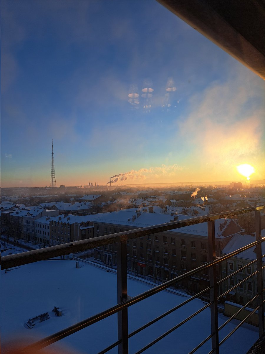 Daugavpilī šodien pasakaini skaists rīts.

#doktorantespiezīmes