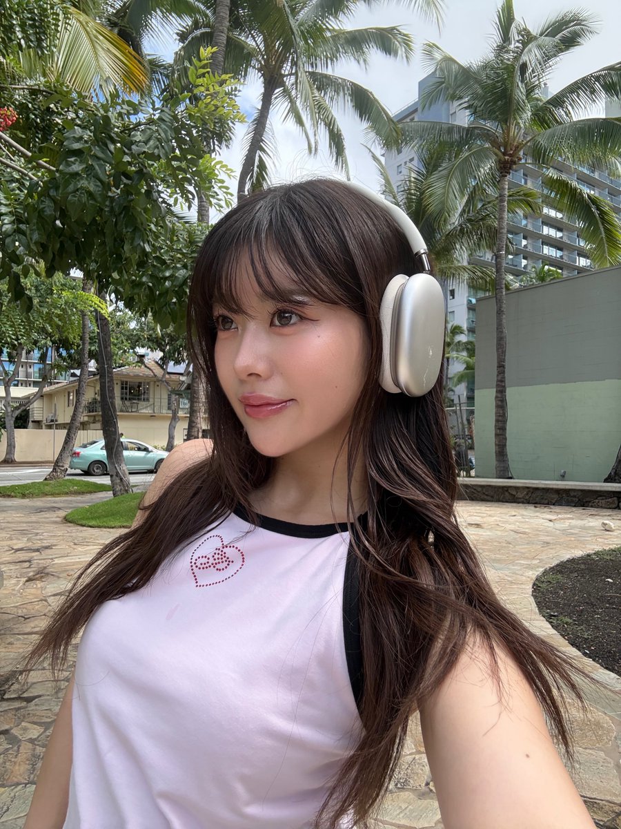 やしろなな tweet media