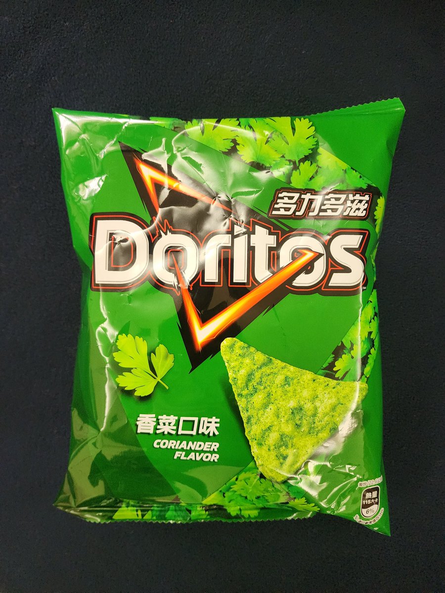 直面恐懼是人類進化的契機
於是拿出勇氣買了香菜口味

……吃了一口差點再起不能💀

#香菜
#零食 
#這口味我真的不行