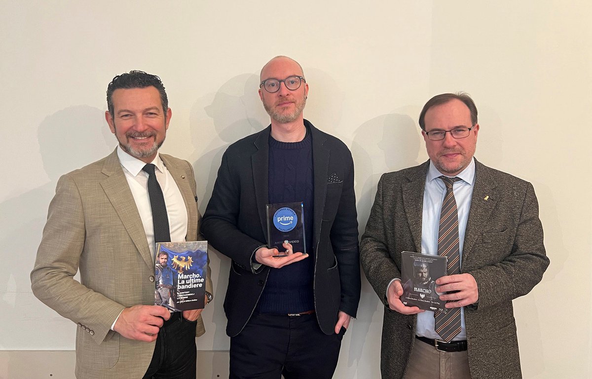 Agjenzie_Arlef's tweet image. La storie dal #Friûl e rive pe prime volte su Amazon #Prime Video cul docufilm "Marcho. L'ultima bandiera", coprodusût di #ARLeF e #ArteVideo. 
Identitât e lenghe furlane su la plateforme #streaming doprade a nivel globâl. primevideo.com/detail/Marcho-…