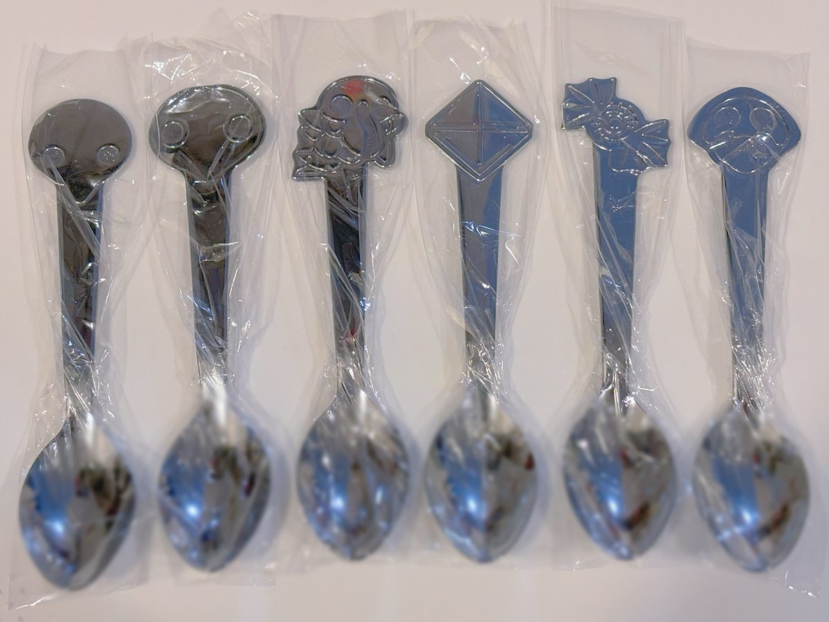 色々と整理してて出てきたんだけど、この使徒のスプーンセット可愛く