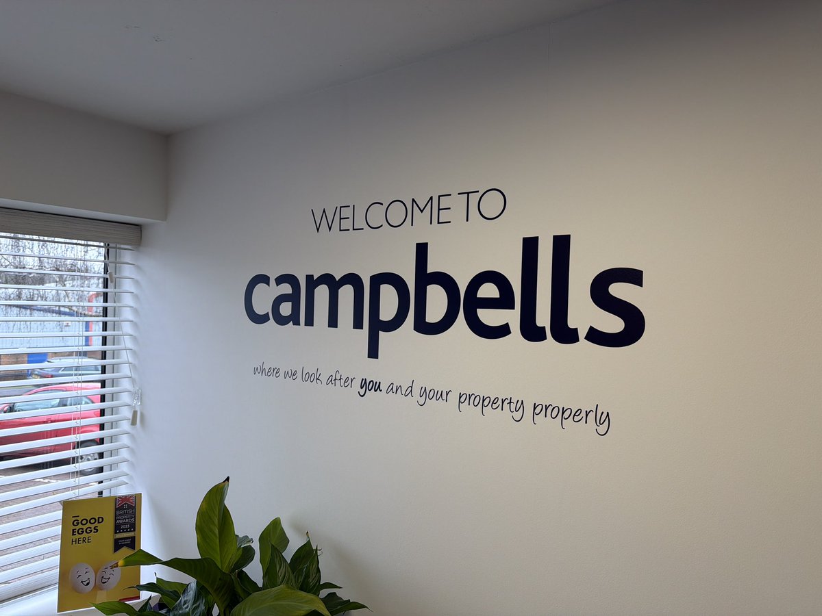 A proper Friday feeling 🎉
5 completions today across #Crick, #Daventry, #WoodfordHalse, #UpperBoddington &amp; #Braunston.
Congrats to all our sellers and buyers moving today, and hats off to the team 👏🏡