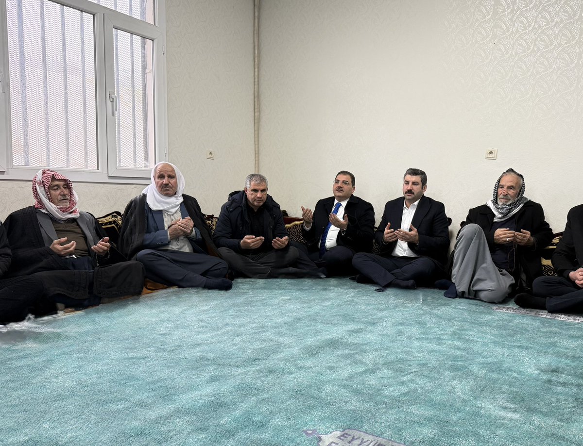 Haliliye Belediye Başkanımız Sayın Mehmet Canpolat ile birlikte; 

Göktaş ve Sulunta ailelerine taziye ziyaretinde bulunduk. 

Merhuma Allah’tan rahmet; ailesine, yakınlarına ve sevenlerine sabır ve başsağlığı diliyorum.

<a href="/Akparti/">AK Parti</a> <a href="/RTErdogan/">Recep Tayyip Erdoğan</a> <a href="/farukaytek/">Faruk Aytek</a> <a href="/abuyukgumus/">Ahmet Büyükgümüş</a>