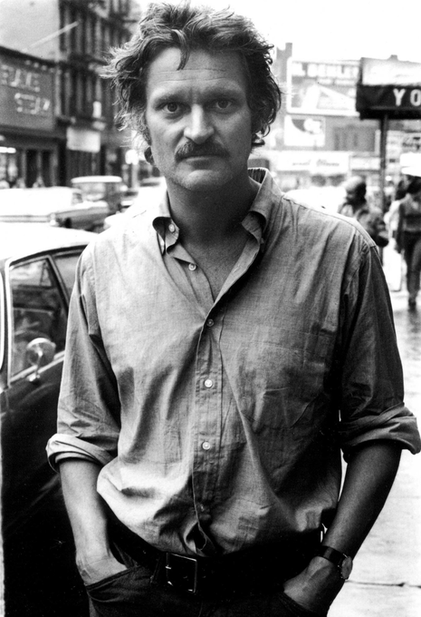 ProfesorJonk's tweet photo. "No considero la poesía como obras cerradas. Siento que están todo el tiempo en mi cabeza y de vez en cuando recorto un trozo".
John Ashbery.
Uno de los poetas más influyentes de su época.
Su poesía era a la vez elegante, original y oscura.
#Efemeride #JohnAshbery #poesiaS https://t.co/F9rl4eGnJY