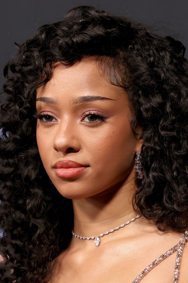 manonscookie's tweet image. the katseye getty images? manon is the only member who looks okay the rest are a mess 😭😭😭