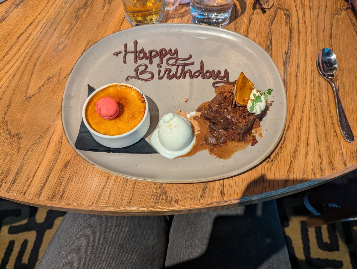 Cat 🐾 tweet media