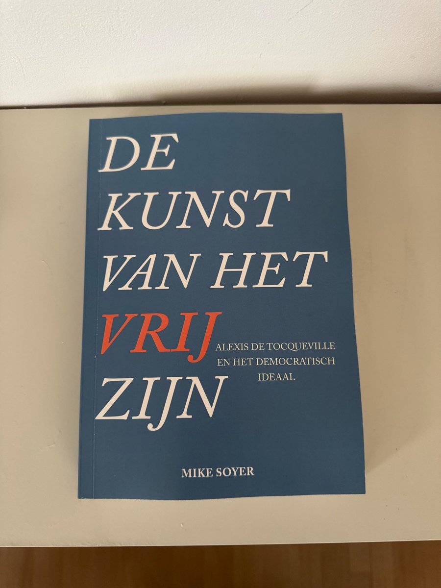 mikesoyer's tweet photo. Mijn proefschrift is af! De afgelopen jaren ben ik niet actief geweest op X, onder andere om in alle rust aan dit boek te werken. De hoofdvraag: hoe kan in onze democratie een waardige vrijheid (voort)bestaan? 

Vele onderwerpen komen aan bod: van het belang van een balans tussen populisme en elitarisme tot de vraag naar het belang van een religieus-spirituele traditie voor de democratie en de vrijheid. Het werk van Alexis de Tocqueville dient als voornaamste inspiratie. Interesse? Bekijk hier de publiekssamenvatting: https://t.co/OzdBOf3cMJ