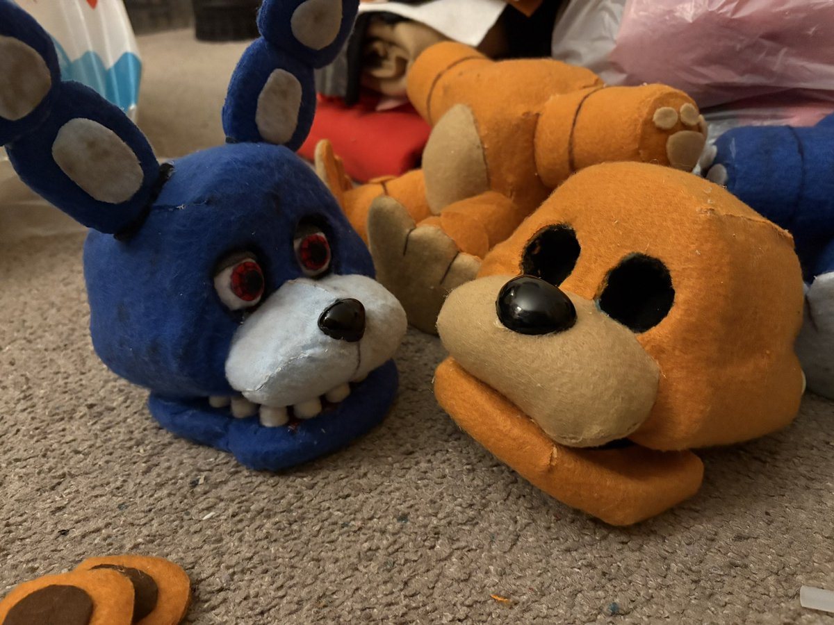 Wiping up some movie customs! 
#Fnaf #FNAFMOVIE #FNAF2Movie #customplush