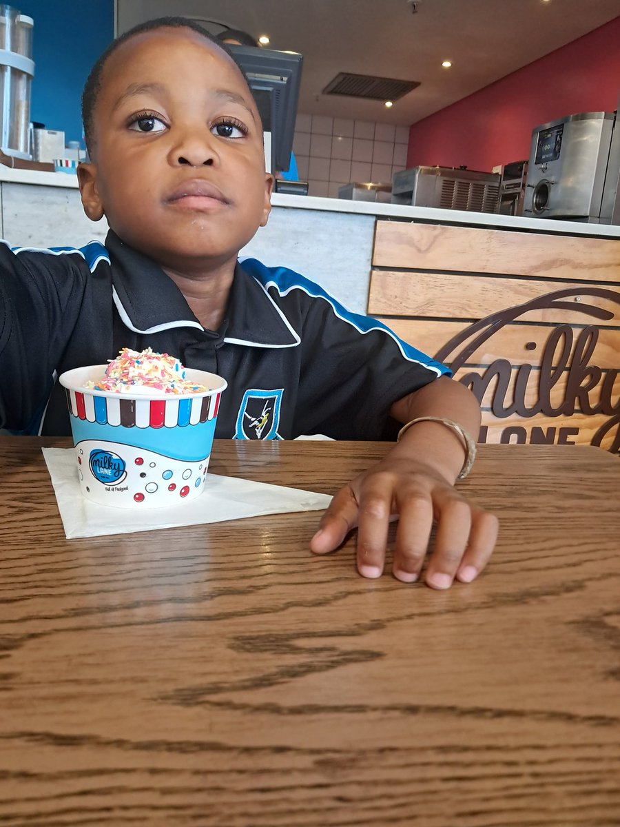 NathiSibiya8's tweet image. After school Ice cream date 📅