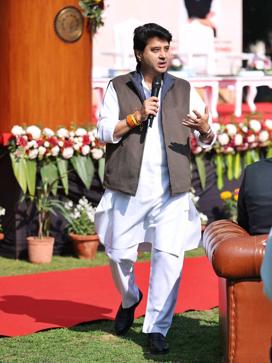Jyotiraditya M. Scindia tweet media