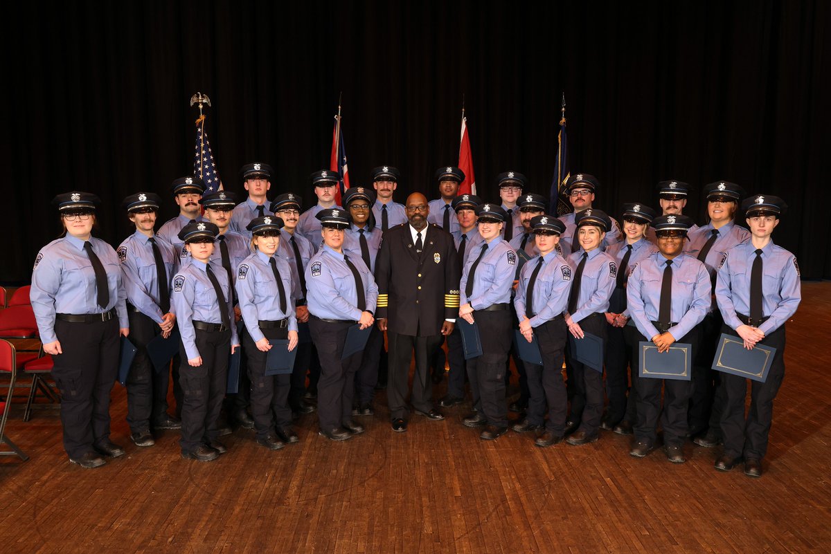 ClevelandEMS's tweet image. Congratulations to our newest paramedics. 25 new medics are officially joining the ranks of CEMS. Welcome aboard!