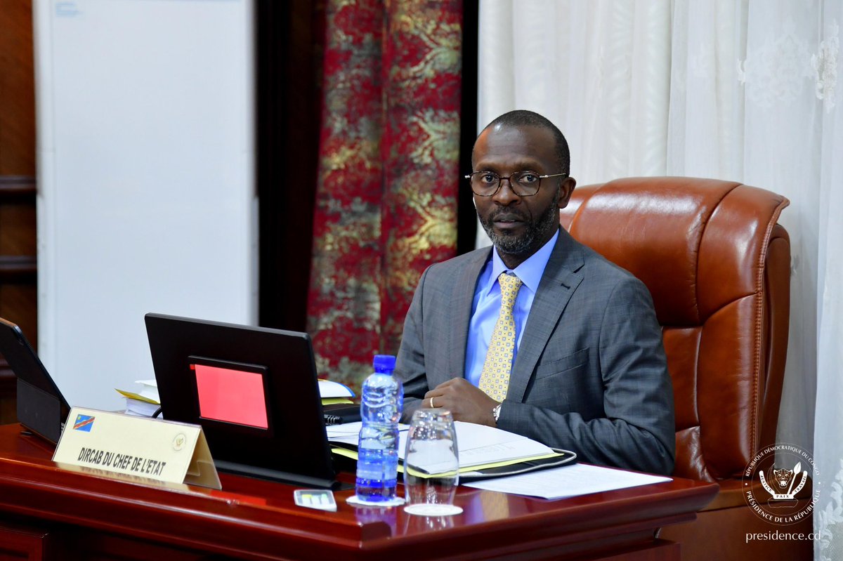 crispinmazanza1's tweet image. Les #ennemis de la #République faisons très #attention ⚠️ 

Face aux attaques répétées contre les directeur de cabinet du Chef de l’État,  l’homme de Dieu le pasteur @Anthony_Nkinzo, nous souhaitons rappeler les ennemis de la République qui ont tendance à discriminer toute