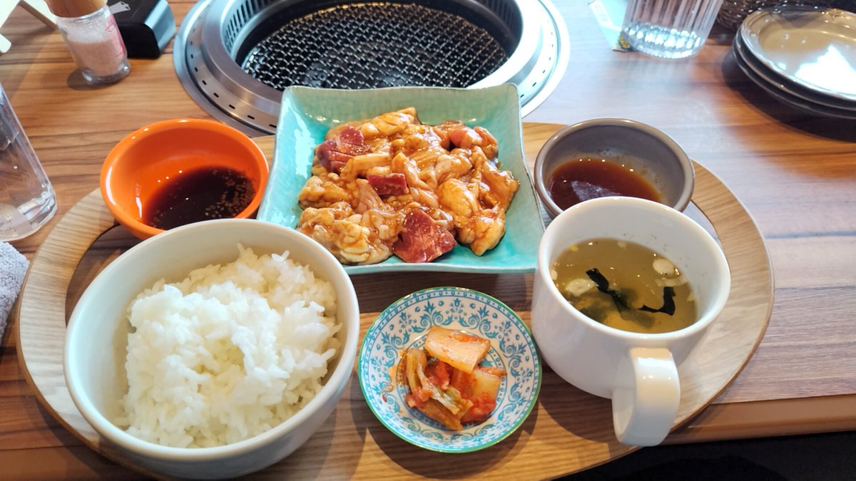 ComJasu's tweet image. 今日のお昼は
山形市浜崎の
#hana火 さんで
#ホルモンランチ
#1人焼肉
インスタの広告価格で
たったの¥880!?
ご馳走様でしたっ！🙌
大変美味しかったです！
激安で驚きでした。
贅沢ランチに満足でした！🙌