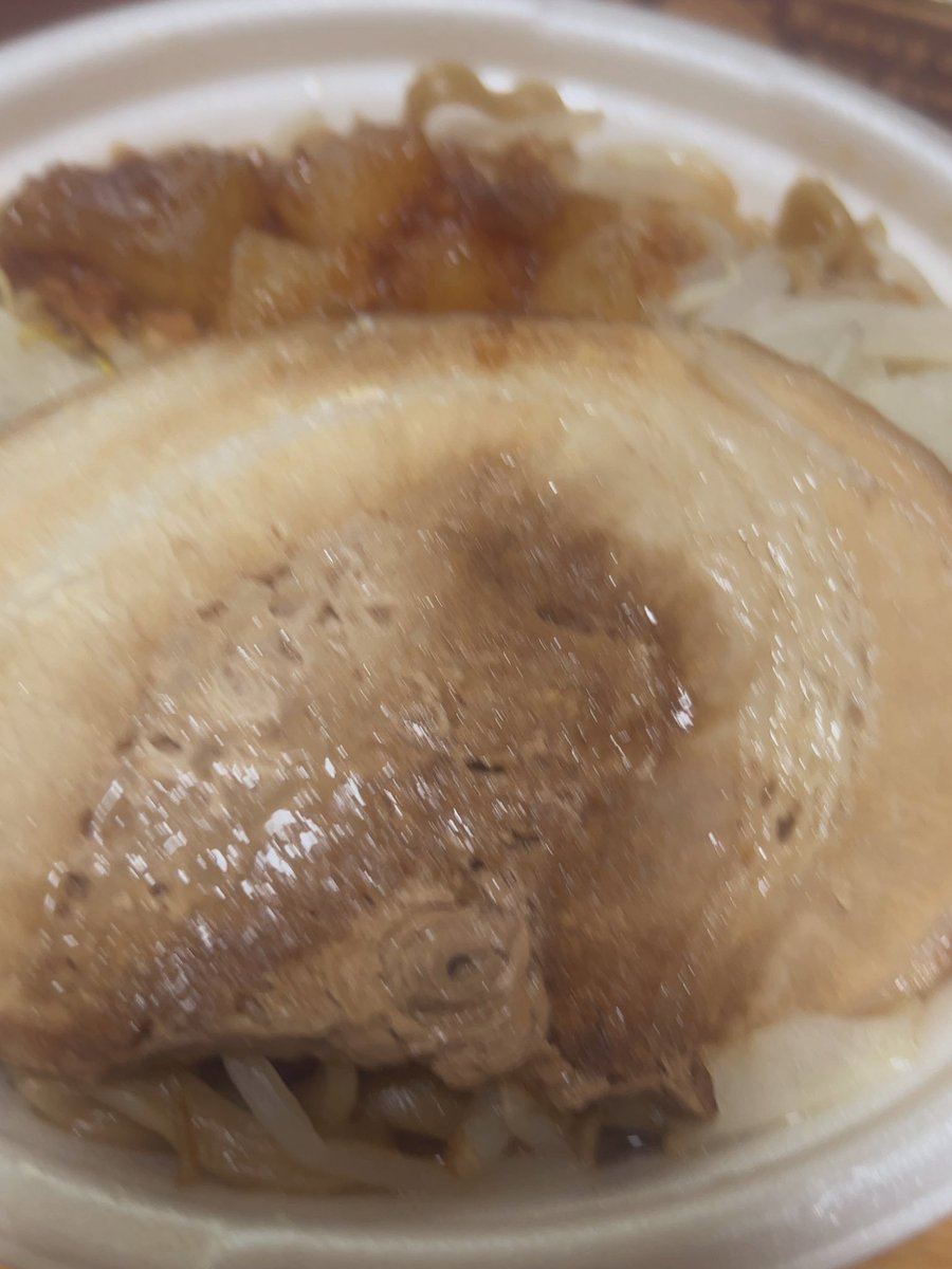 ernSize's tweet image. 晩ごはん食べるー