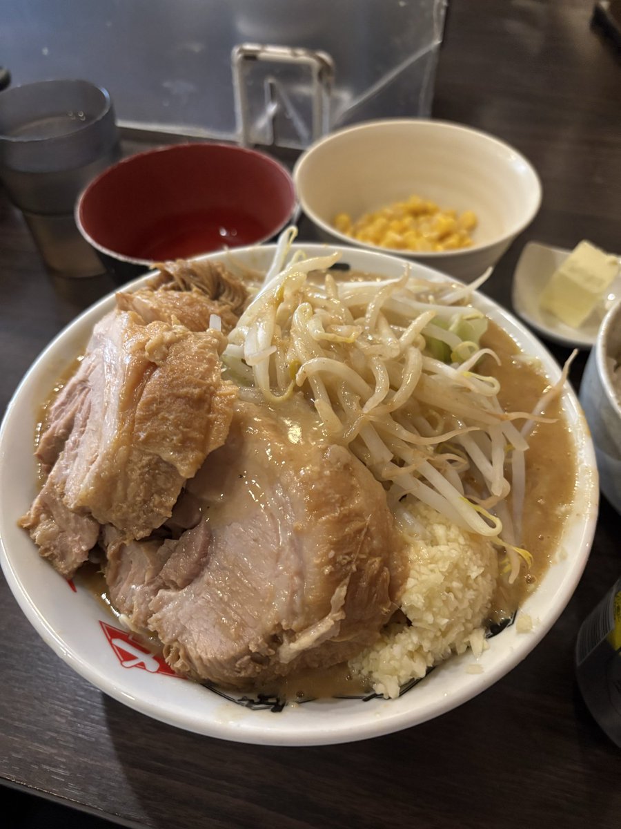 てめ、おいてめ……豚……うおぉ……💢💢💢