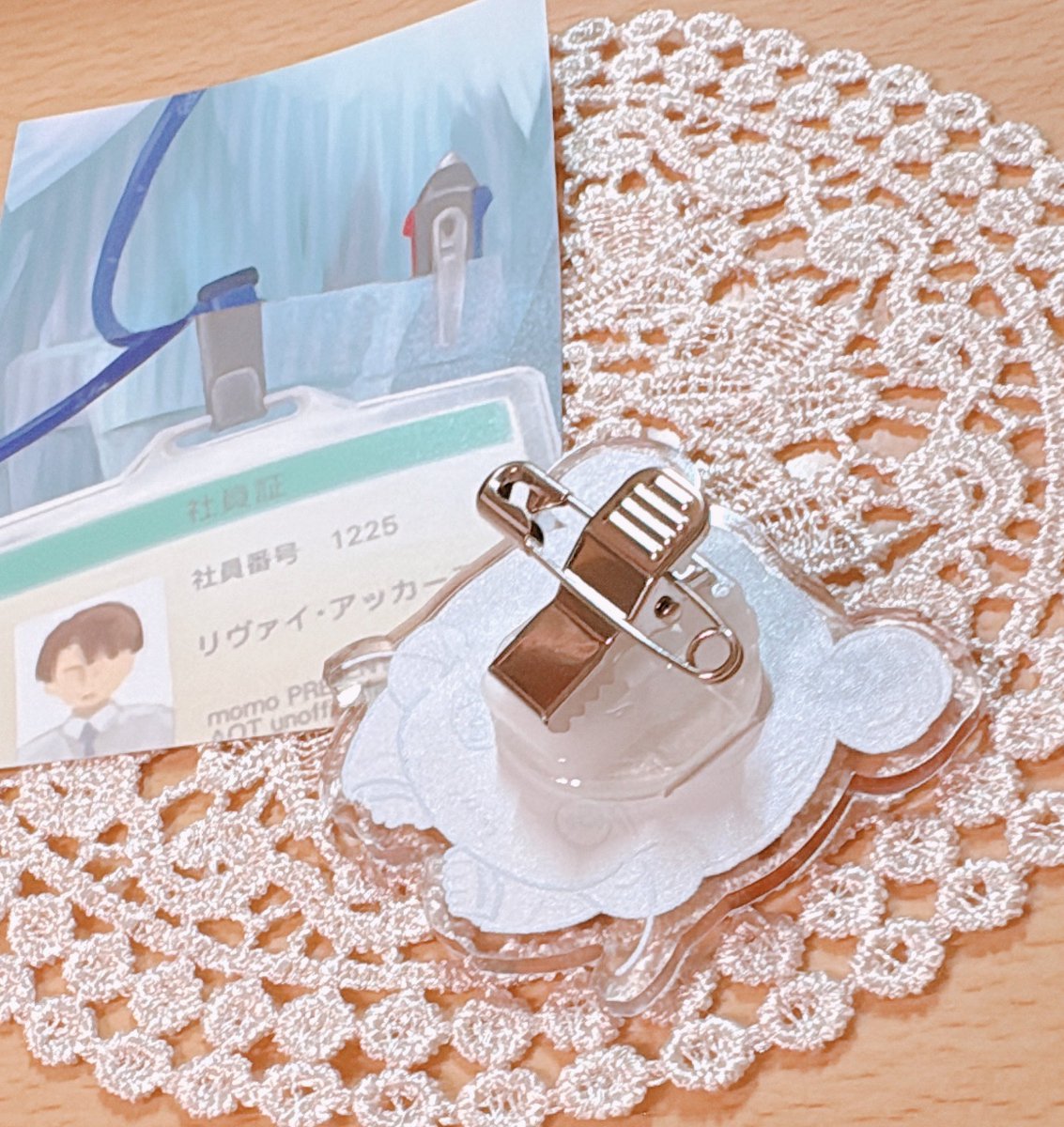 🌹2/1のお知らせです
ハ61a「モモ」
今回の新しいものはグッズです（お一人様1限でお願いします🙇当日の様子を見てできそうでしたら2個目解禁します）
無配はわんこ名刺とおだの新装備ネタのペーパー漫画がありますので、よかったら持って行って下さい