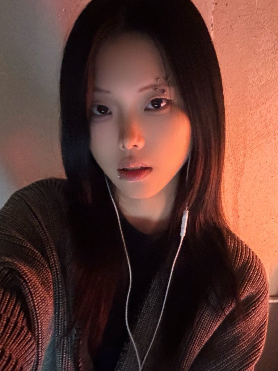 六神花露水 tweet media