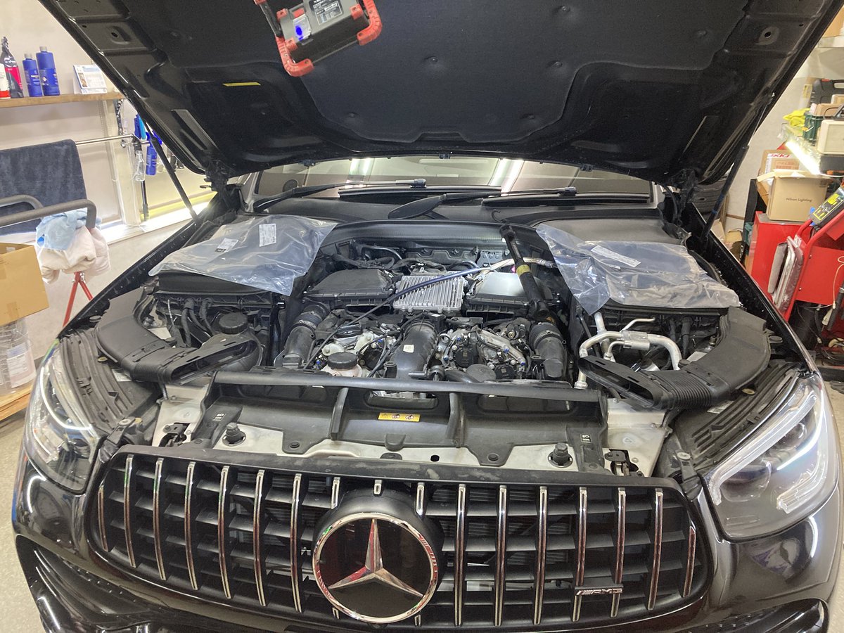 cs_entrust's tweet photo. メルセデスAMG GLC43 
明日には直してもろもろ準備入ります

週明けは富豪のクルマたちやります、アウディ、AMG C63S、86が2台

メガーヌ3 エンジンマウント、前進してます、進捗報告します

ランクル250 ホイールとマフラーオーダー済、ホイール先つけます、車高はそのときにセンチュリーも進行中です https://t.co/mdNv9yRjbc