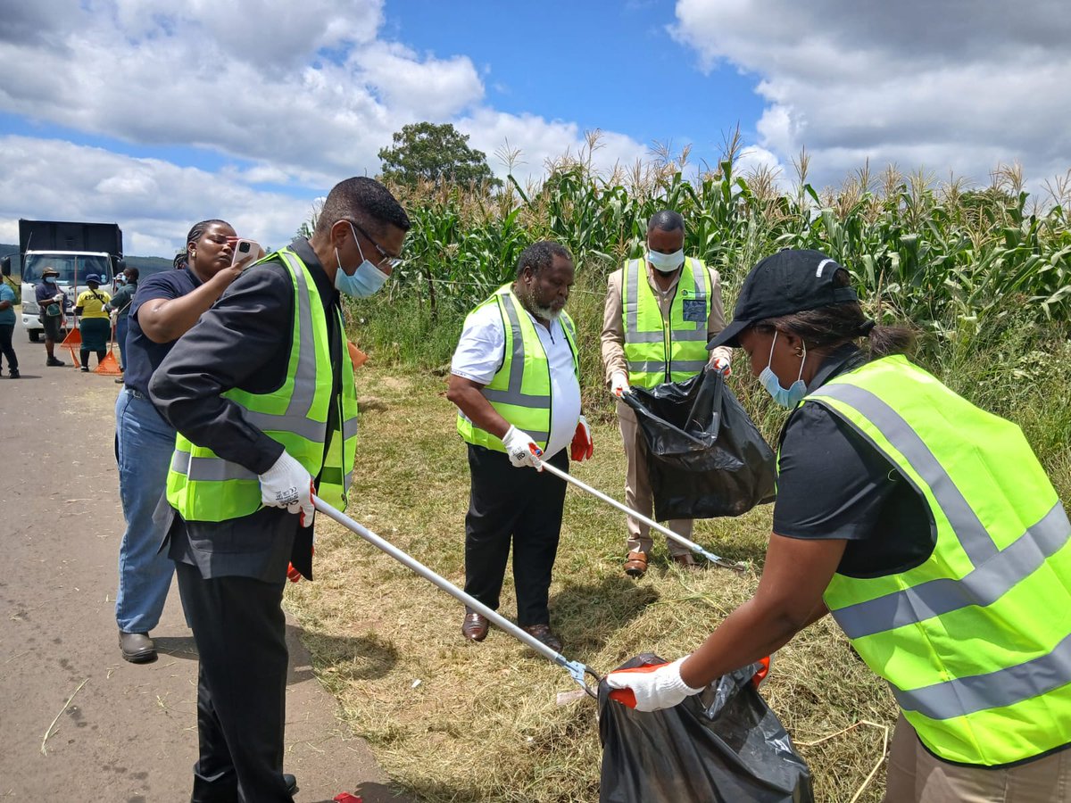 Khwezi is at the Wetland area at Quarme Primary, where Rev Musa Zondi, Minister of Economic Development, Tourism and Environmental Affairs, is urging community members to protect wetland areas 🌿. He's also emphasizing the importance of environmental conservation.