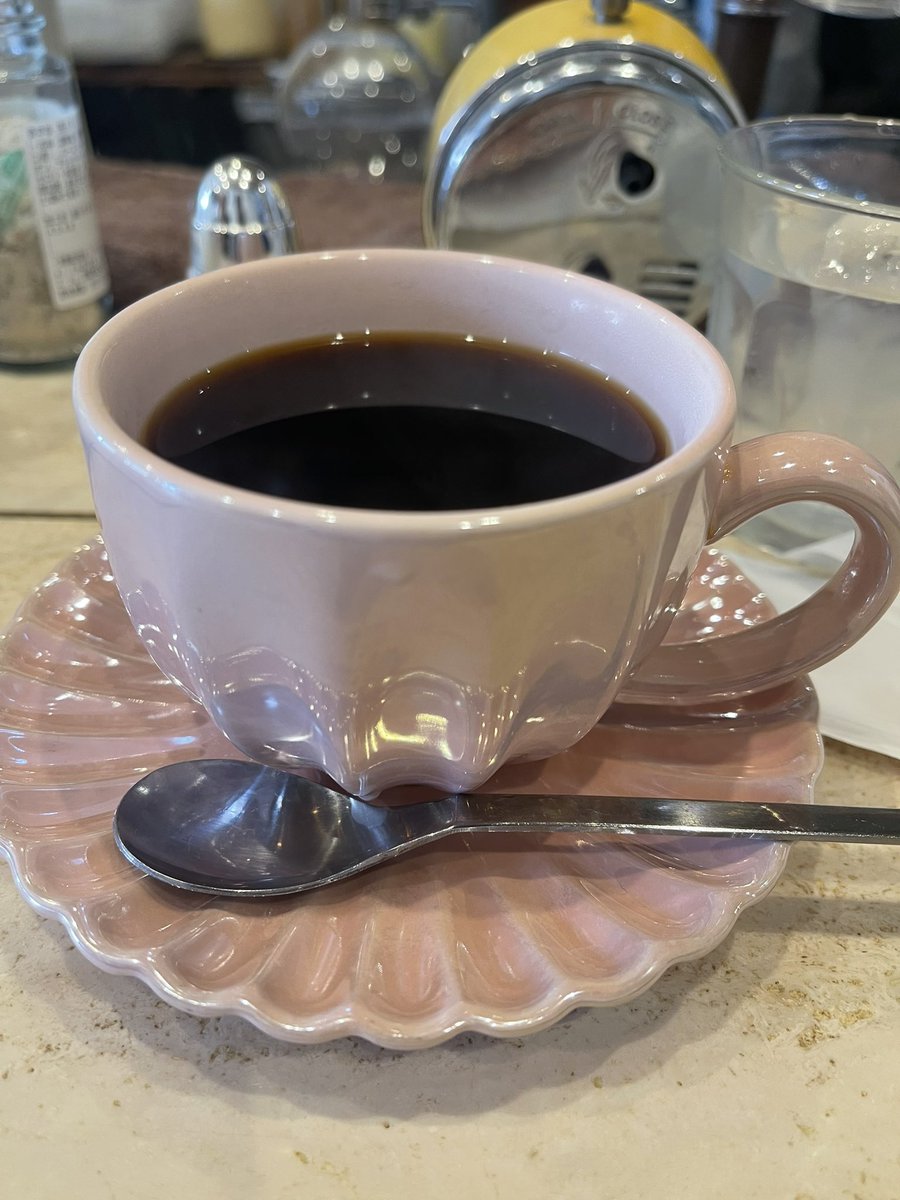 明日は行けないので、今季 最後の和風サンド食べに 本日も行ってきました〜。
レンコン ゴボウが入ってるサンドイッチ🥪

なかなか他では食べれません。

MISIAライブで 大阪に来る方 足を伸ばしてランチにいかがですか？

限定サンドは 明日まで。
是非ご賞味下さい♪