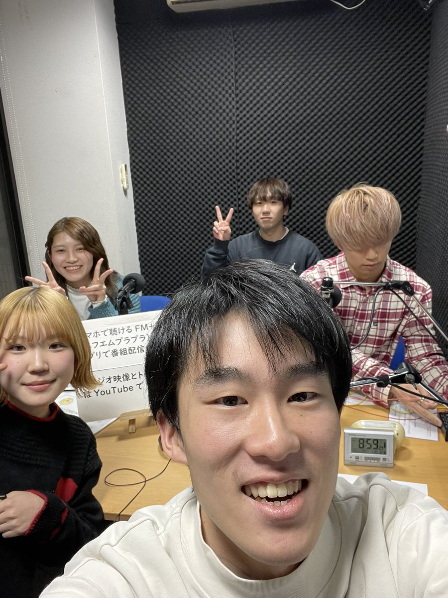 campus_edge_785's tweet photo. 生放送開始！

https://t.co/jzXiXBeopu https://t.co/pGFlBMsWos