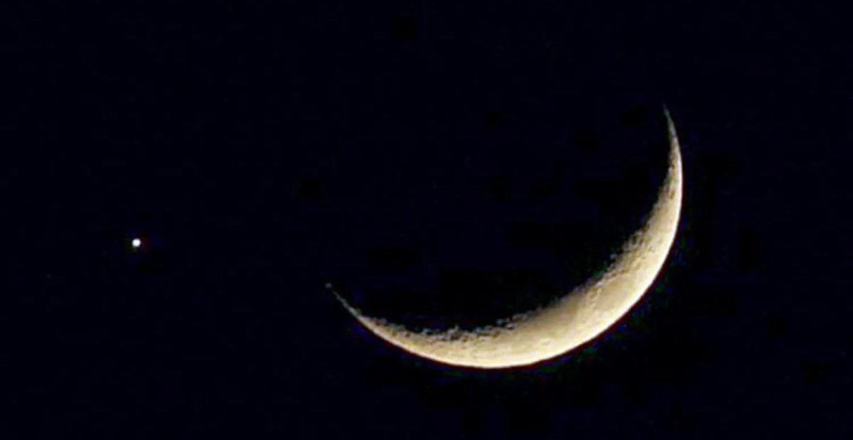 SaudiNews50's tweet image. تبقّى جمعتان على شهر رمضان المبارك.